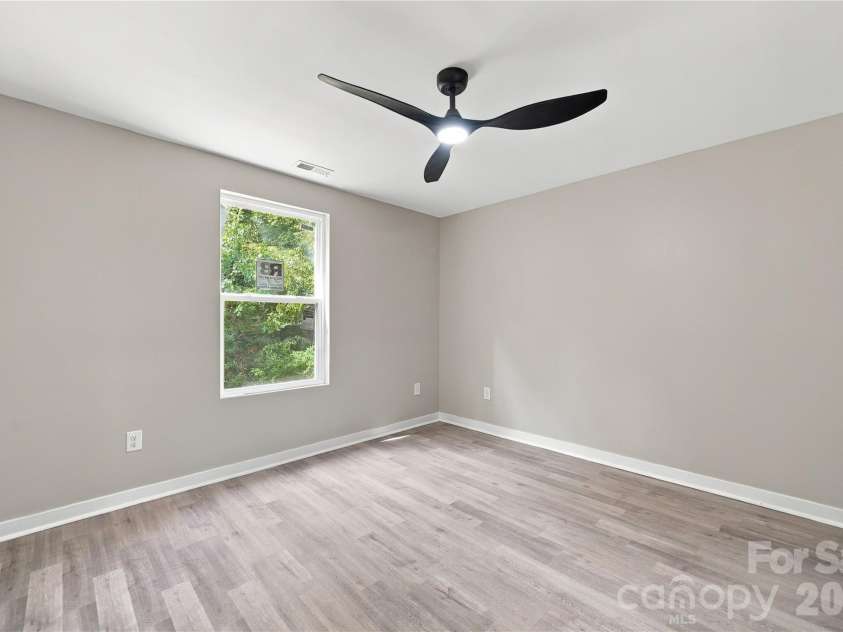 335 Baker Street, Rock Hill, SC 29730.  MLS# CAR4425717, YatesRealty ID 51334. 