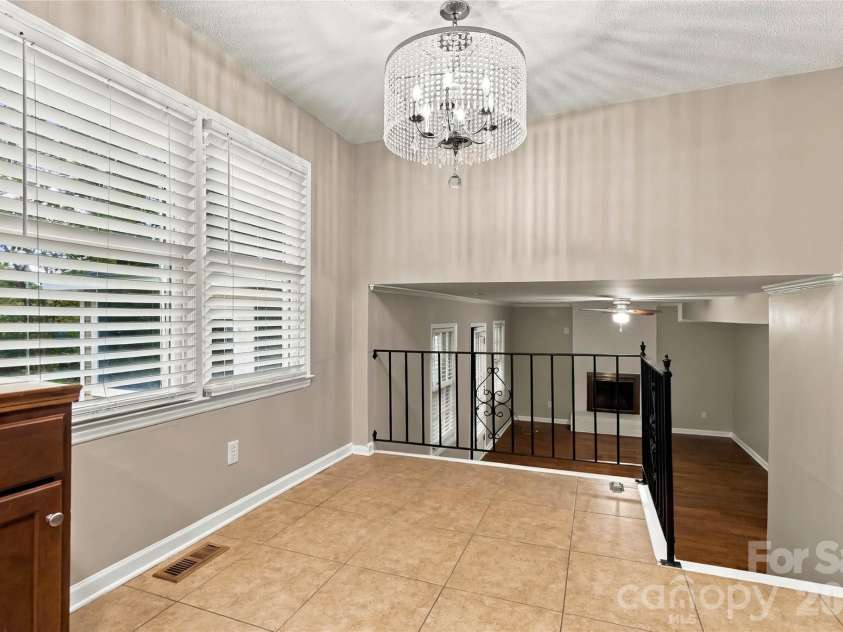 2711 Johnny Reb Lane, Charlotte, NC 28273.  MLS# CAR4425742, YatesRealty ID 51337. 
