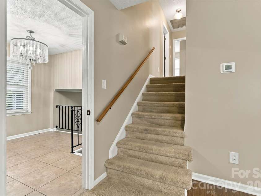 2711 Johnny Reb Lane, Charlotte, NC 28273.  MLS# CAR4425742, YatesRealty ID 51337. 