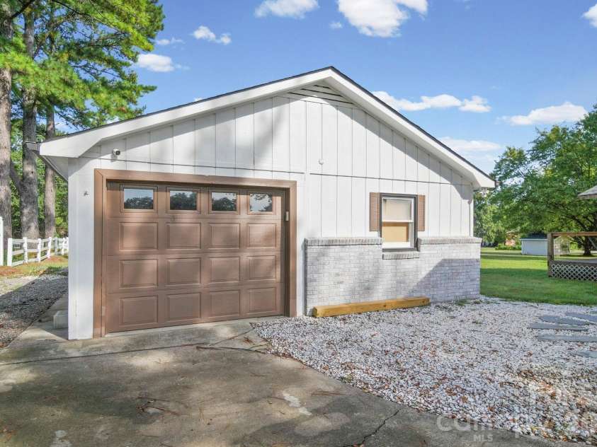 4410 Coddle Creek Drive, Concord, NC 28027.  MLS# CAR4422400, YatesRealty ID 51340. Detached Garage