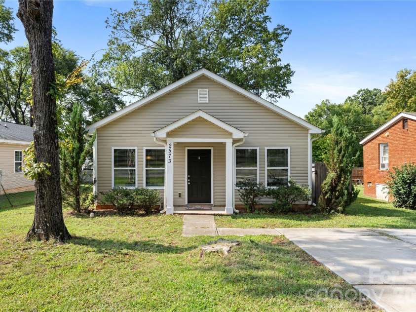 2573 Hemphill Street, Charlotte, NC 28208.  MLS# CAR4425582, YatesRealty ID 51343. 