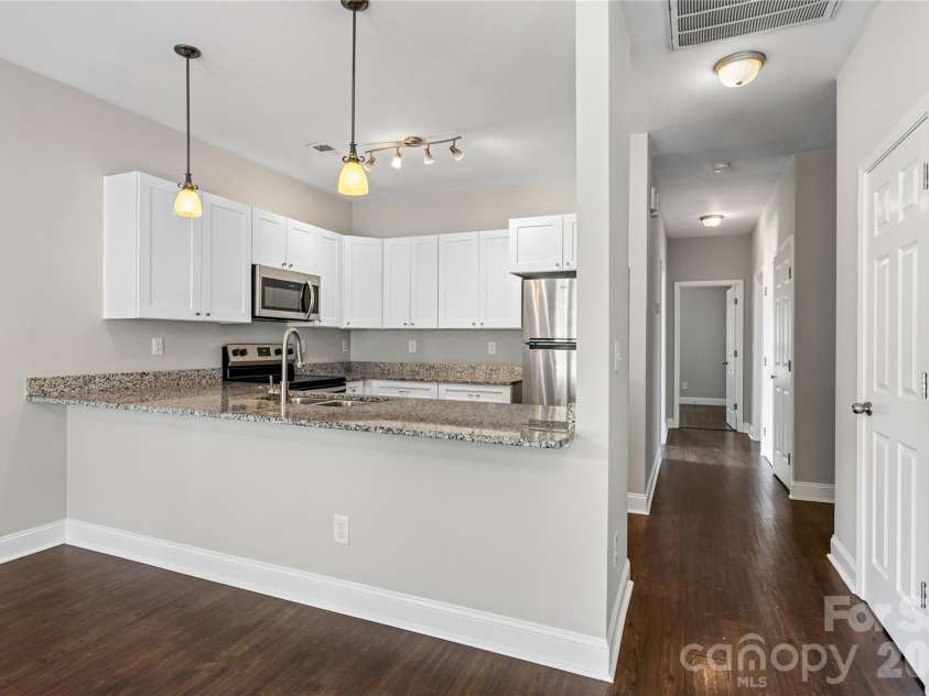 2573 Hemphill Street, Charlotte, NC 28208.  MLS# CAR4425582, YatesRealty ID 51343. 