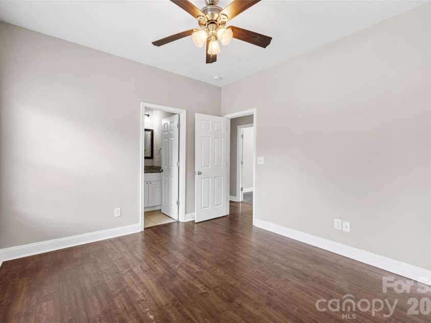 2573 Hemphill Street, Charlotte, NC 28208.  MLS# CAR4425582, YatesRealty ID 51343. 