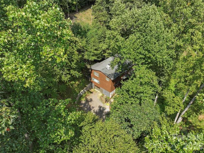 435 Three Quarter Creek Road, Burnsville, NC 28714.  MLS# CAR4425746, YatesRealty ID 51345. 