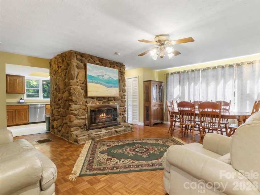 435 Three Quarter Creek Road, Burnsville, NC 28714.  MLS# CAR4425746, YatesRealty ID 51345. 