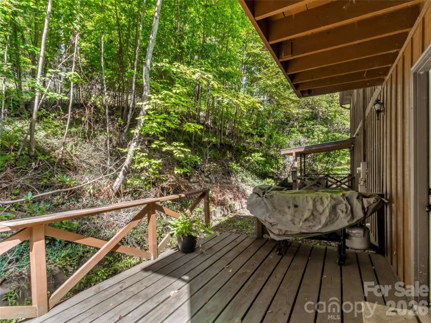 435 Three Quarter Creek Road, Burnsville, NC 28714.  MLS# CAR4425746, YatesRealty ID 51345. 