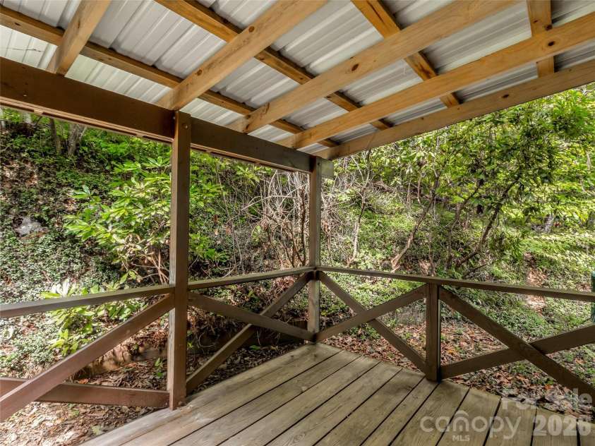 435 Three Quarter Creek Road, Burnsville, NC 28714.  MLS# CAR4425746, YatesRealty ID 51345. 