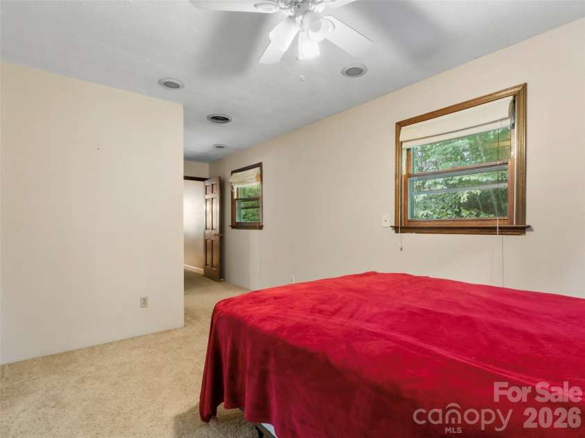 435 Three Quarter Creek Road, Burnsville, NC 28714.  MLS# CAR4425746, YatesRealty ID 51345. 