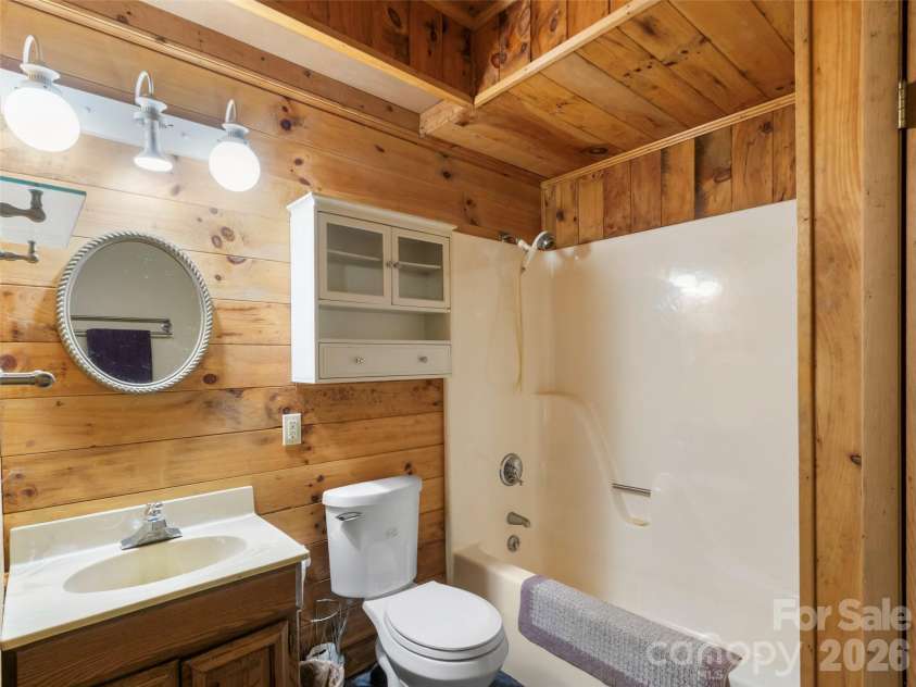 435 Three Quarter Creek Road, Burnsville, NC 28714.  MLS# CAR4425746, YatesRealty ID 51345. 