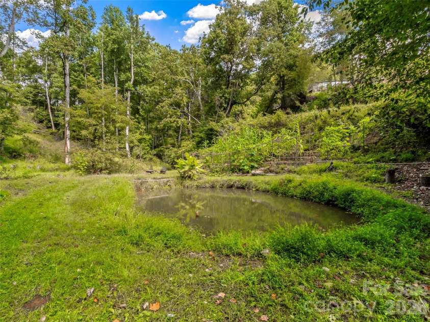 435 Three Quarter Creek Road, Burnsville, NC 28714.  MLS# CAR4425746, YatesRealty ID 51345. 