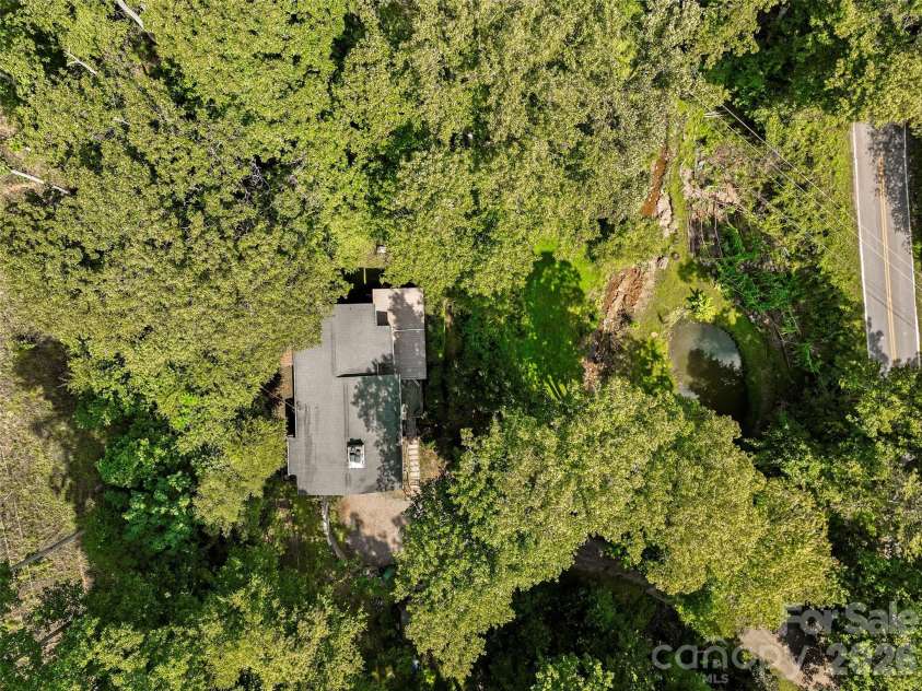 435 Three Quarter Creek Road, Burnsville, NC 28714.  MLS# CAR4425746, YatesRealty ID 51345. 