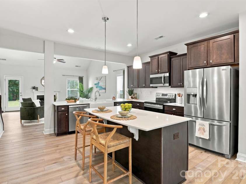 628 Heron View Drive, York, SC 29745.  MLS# CAR4420667, YatesRealty ID 51349. 