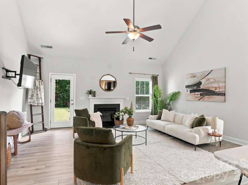628 Heron View Drive, York, SC 29745.  MLS# CAR4420667, YatesRealty ID 51349. 