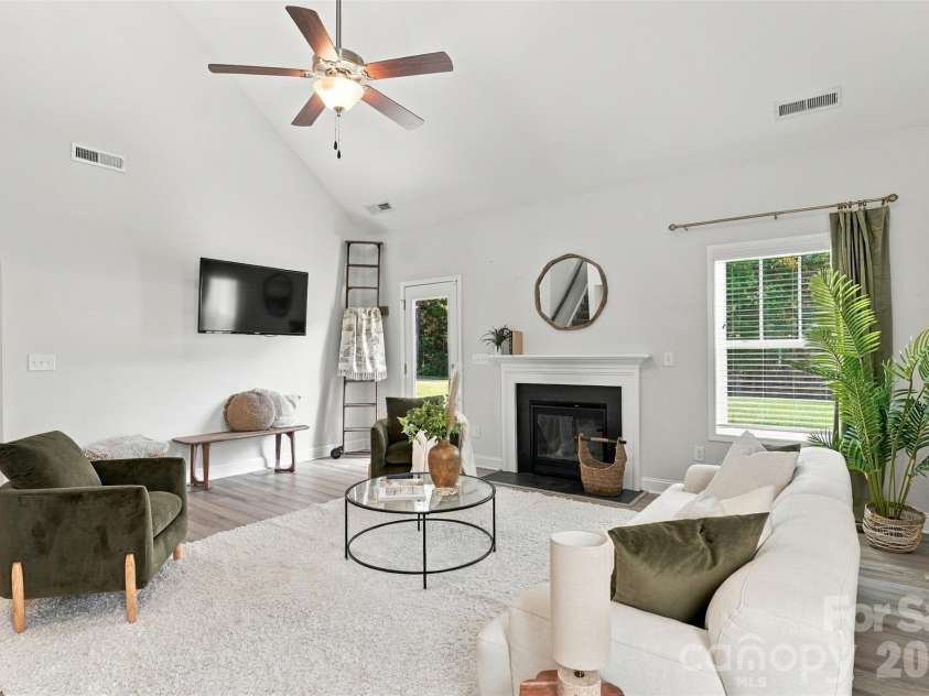 628 Heron View Drive, York, SC 29745.  MLS# CAR4420667, YatesRealty ID 51349. 
