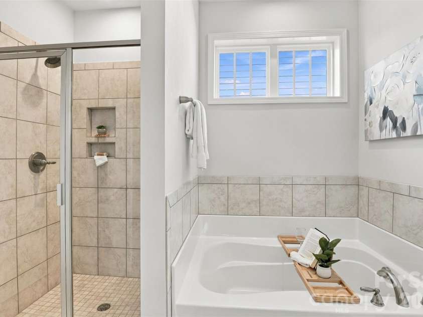 628 Heron View Drive, York, SC 29745.  MLS# CAR4420667, YatesRealty ID 51349. 