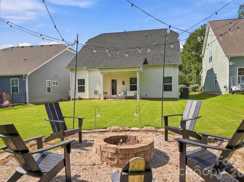 628 Heron View Drive, York, SC 29745.  MLS# CAR4420667, YatesRealty ID 51349. 