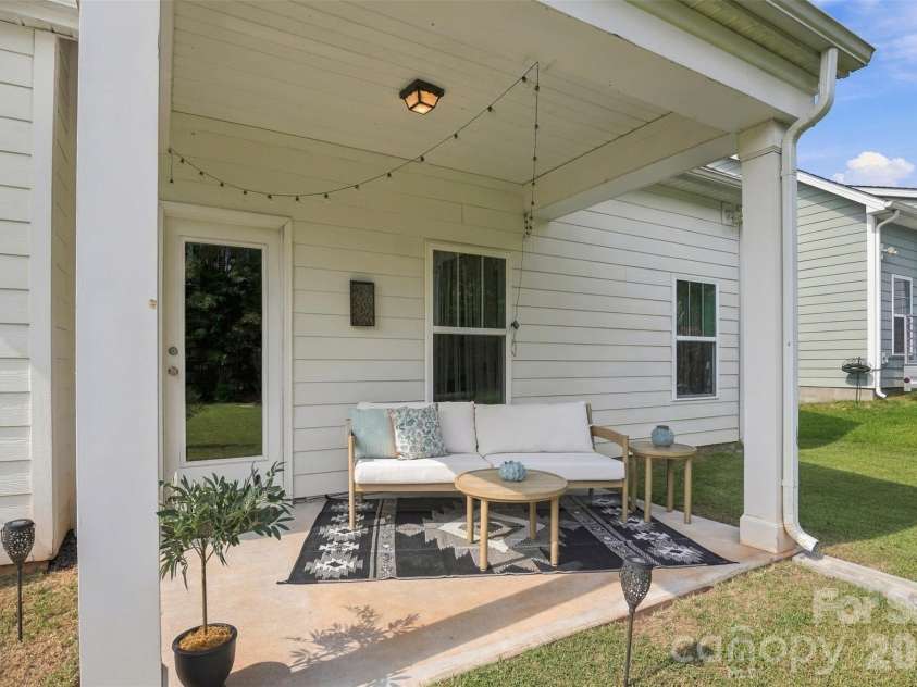 628 Heron View Drive, York, SC 29745.  MLS# CAR4420667, YatesRealty ID 51349. 