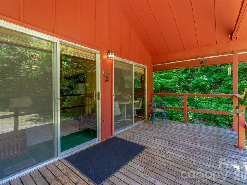 255 Bailey Avenue, Bryson City, NC 28713.  MLS# CAR4425736, YatesRealty ID 51351. 