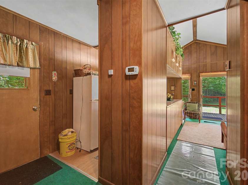 255 Bailey Avenue, Bryson City, NC 28713.  MLS# CAR4425736, YatesRealty ID 51351. 