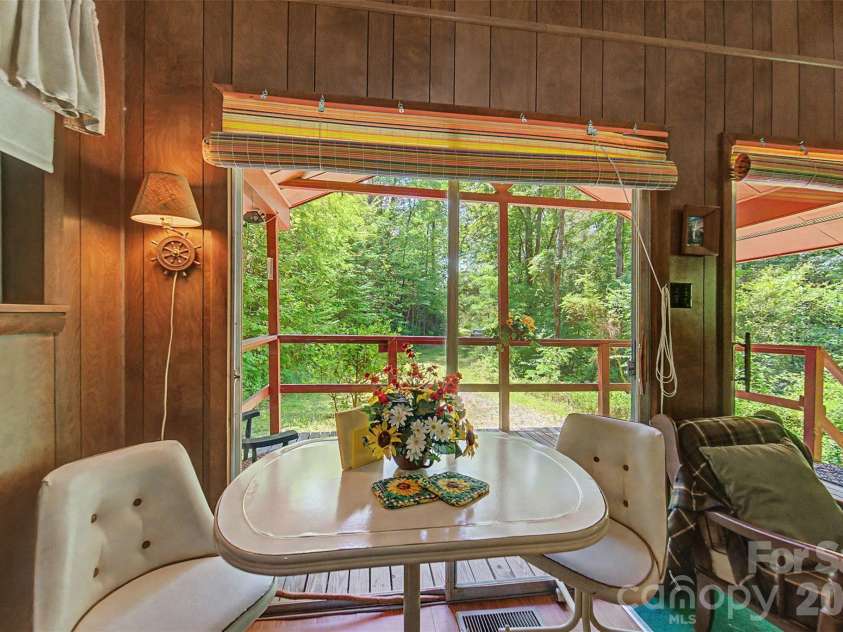255 Bailey Avenue, Bryson City, NC 28713.  MLS# CAR4425736, YatesRealty ID 51351. 