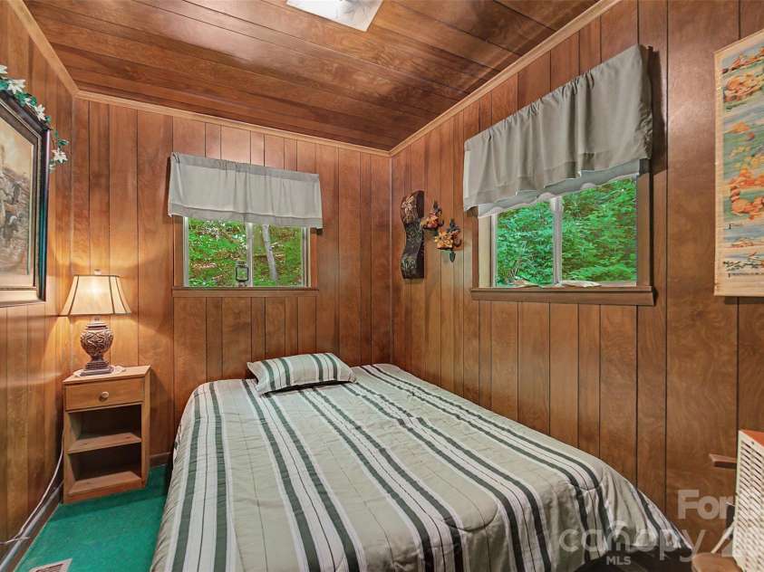 255 Bailey Avenue, Bryson City, NC 28713.  MLS# CAR4425736, YatesRealty ID 51351. 