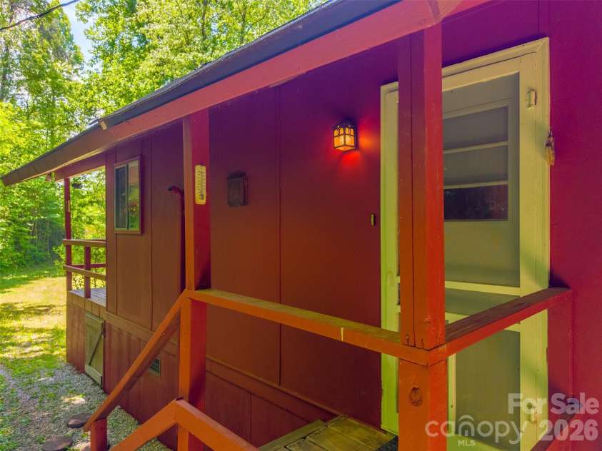 255 Bailey Avenue, Bryson City, NC 28713.  MLS# CAR4425736, YatesRealty ID 51351. 