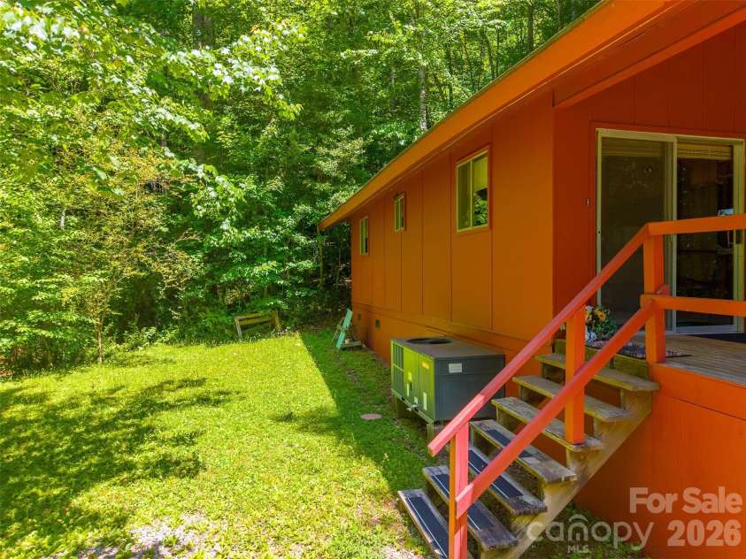 255 Bailey Avenue, Bryson City, NC 28713.  MLS# CAR4425736, YatesRealty ID 51351. 