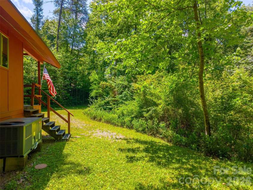 255 Bailey Avenue, Bryson City, NC 28713.  MLS# CAR4425736, YatesRealty ID 51351. 