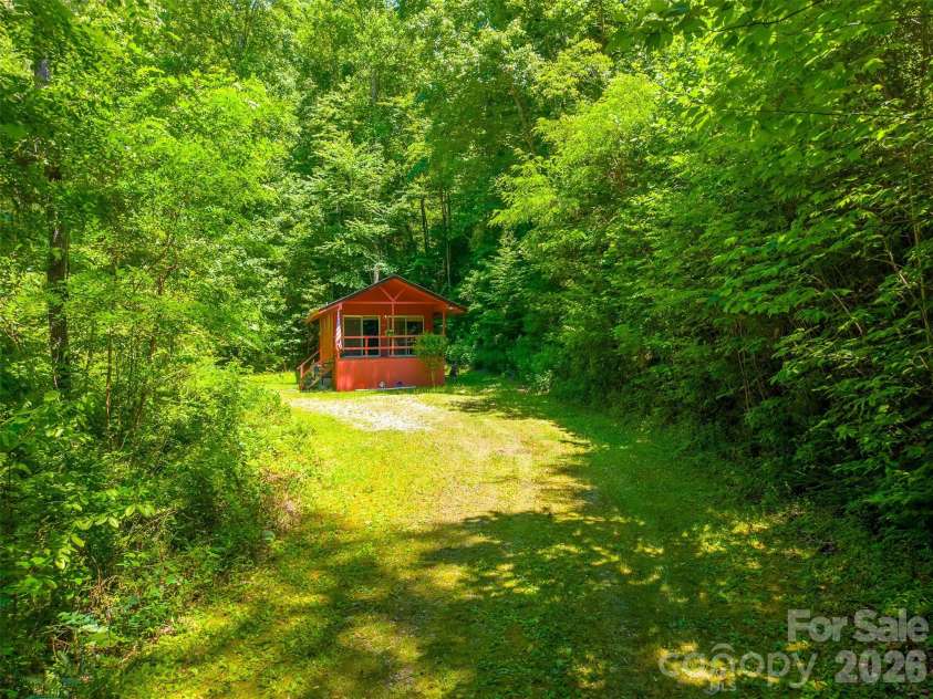 255 Bailey Avenue, Bryson City, NC 28713.  MLS# CAR4425736, YatesRealty ID 51351. 