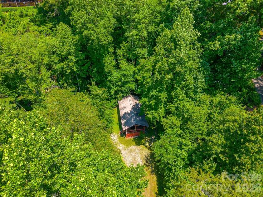 255 Bailey Avenue, Bryson City, NC 28713.  MLS# CAR4425736, YatesRealty ID 51351. 