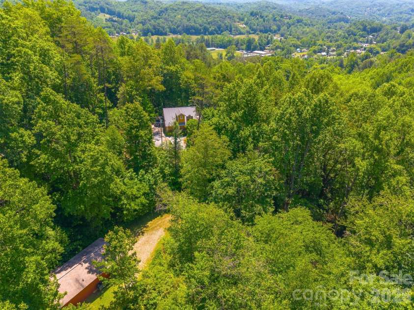 255 Bailey Avenue, Bryson City, NC 28713.  MLS# CAR4425736, YatesRealty ID 51351. 