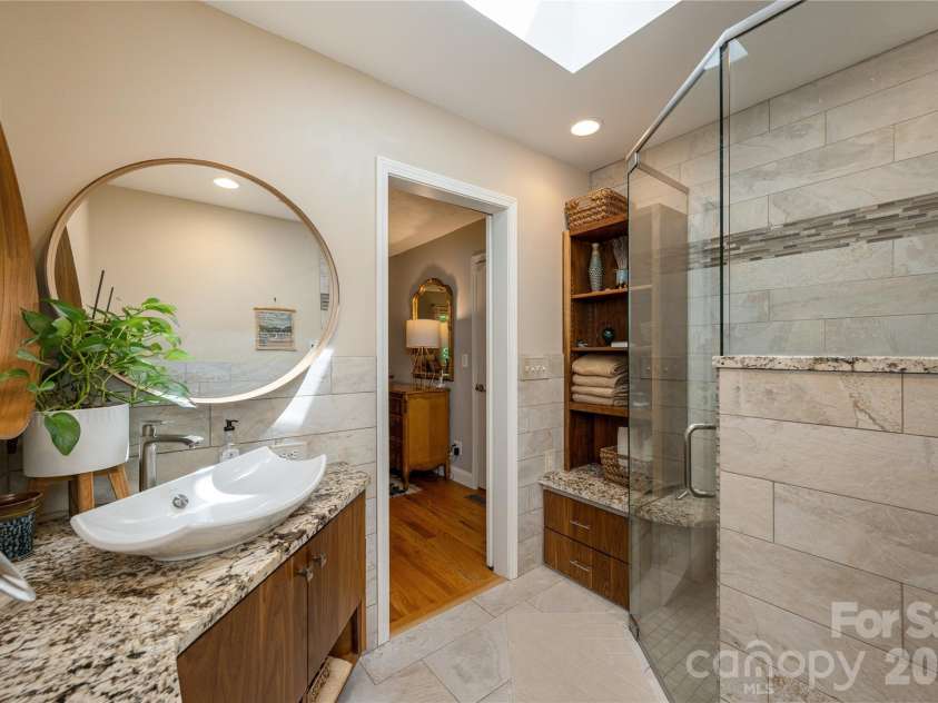 906 Indian Hill Road, Hendersonville, NC 28792.  MLS# CAR4425706, YatesRealty ID 51354. 