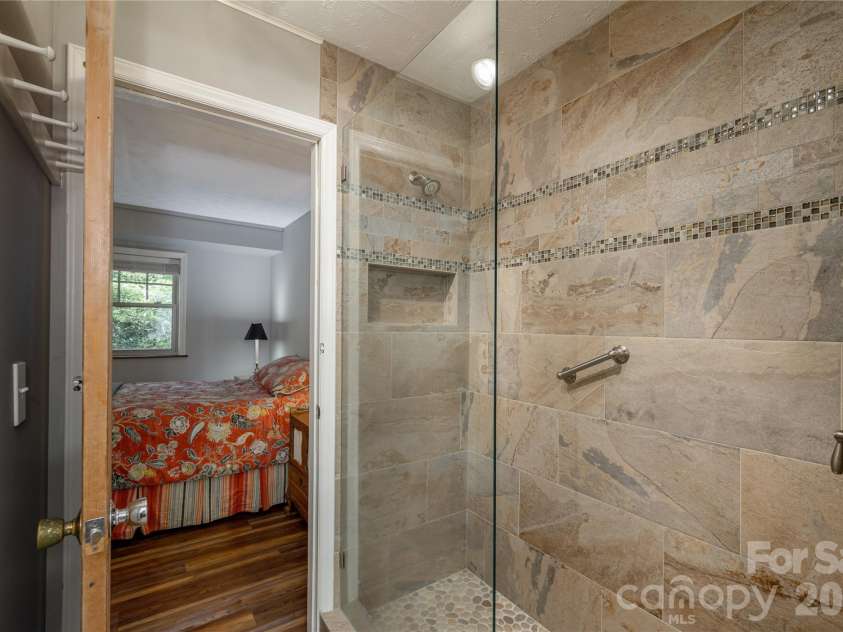 906 Indian Hill Road, Hendersonville, NC 28792.  MLS# CAR4425706, YatesRealty ID 51354. 