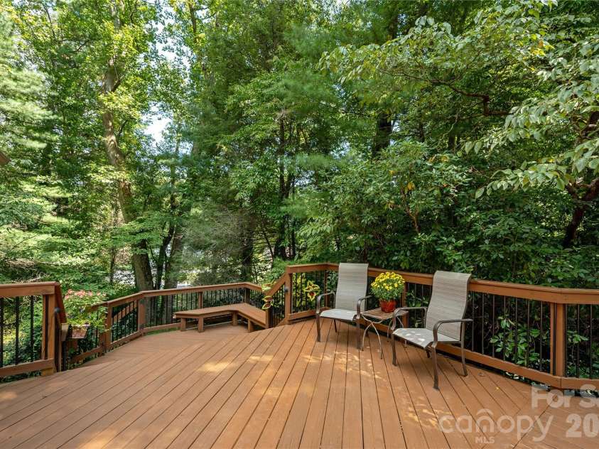 906 Indian Hill Road, Hendersonville, NC 28792.  MLS# CAR4425706, YatesRealty ID 51354. 