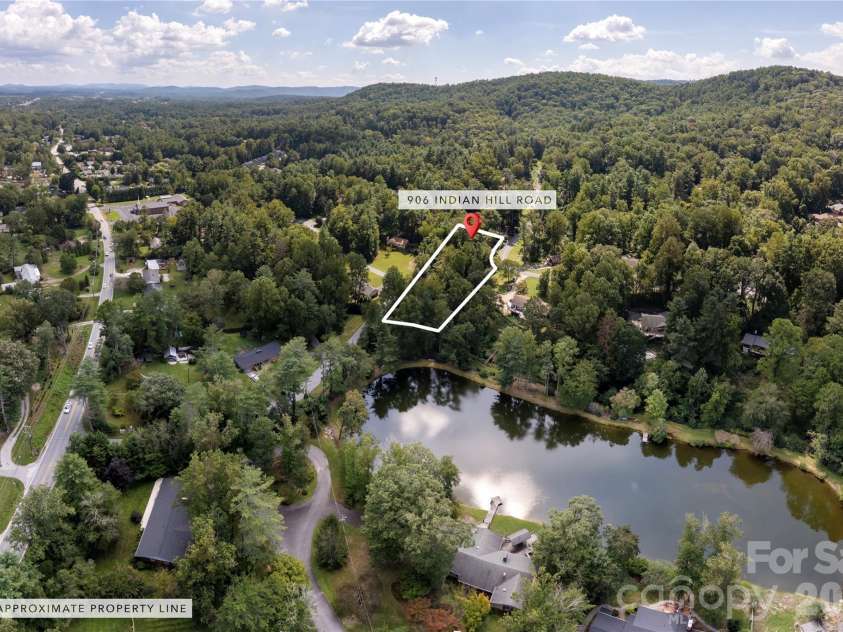906 Indian Hill Road, Hendersonville, NC 28792.  MLS# CAR4425706, YatesRealty ID 51354. 