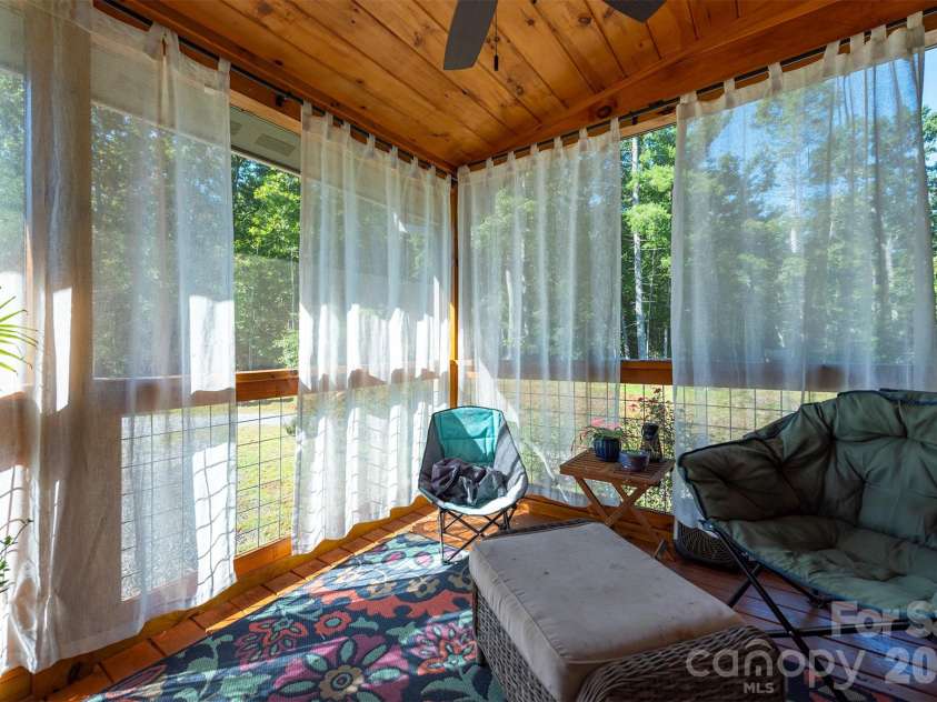 335 James View Road, Marion, NC 28752.  MLS# CAR4425169, YatesRealty ID 51355. 