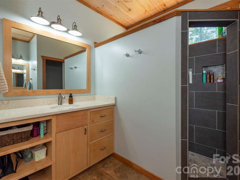 335 James View Road, Marion, NC 28752.  MLS# CAR4425169, YatesRealty ID 51355. 
