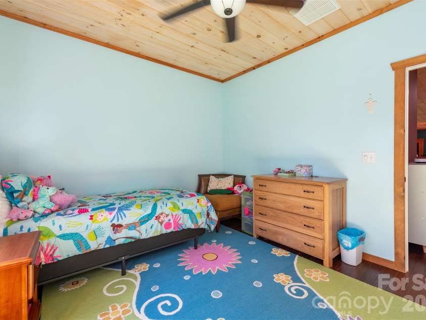 335 James View Road, Marion, NC 28752.  MLS# CAR4425169, YatesRealty ID 51355. 