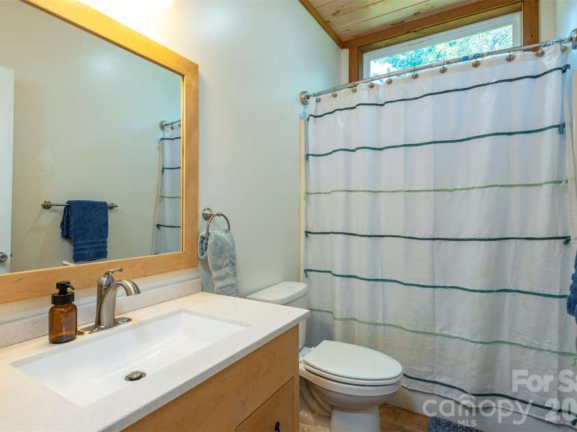 335 James View Road, Marion, NC 28752.  MLS# CAR4425169, YatesRealty ID 51355. 