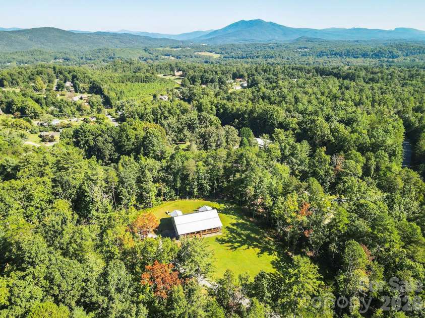335 James View Road, Marion, NC 28752.  MLS# CAR4425169, YatesRealty ID 51355. 