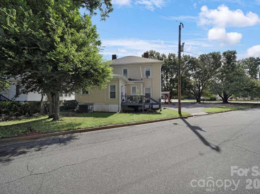 315 Park Avenue, Rock Hill, SC 29730.  MLS# CAR4411073, YatesRealty ID 51357. 