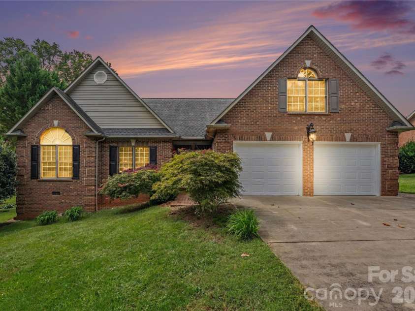 1085 Merrywood Drive, Newton, NC 28658.  MLS# CAR4424263, YatesRealty ID 51358. 