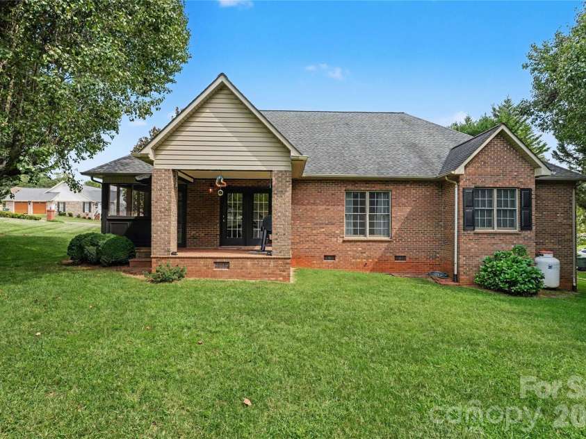 1085 Merrywood Drive, Newton, NC 28658.  MLS# CAR4424263, YatesRealty ID 51358. 