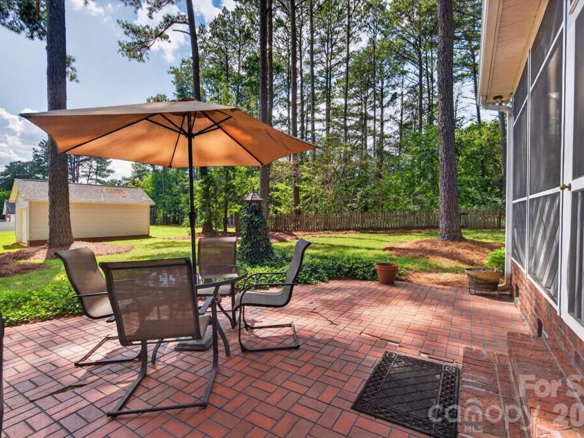 190 Bonaventure Drive, Salisbury, NC 28147.  MLS# CAR4425766, YatesRealty ID 51359. 