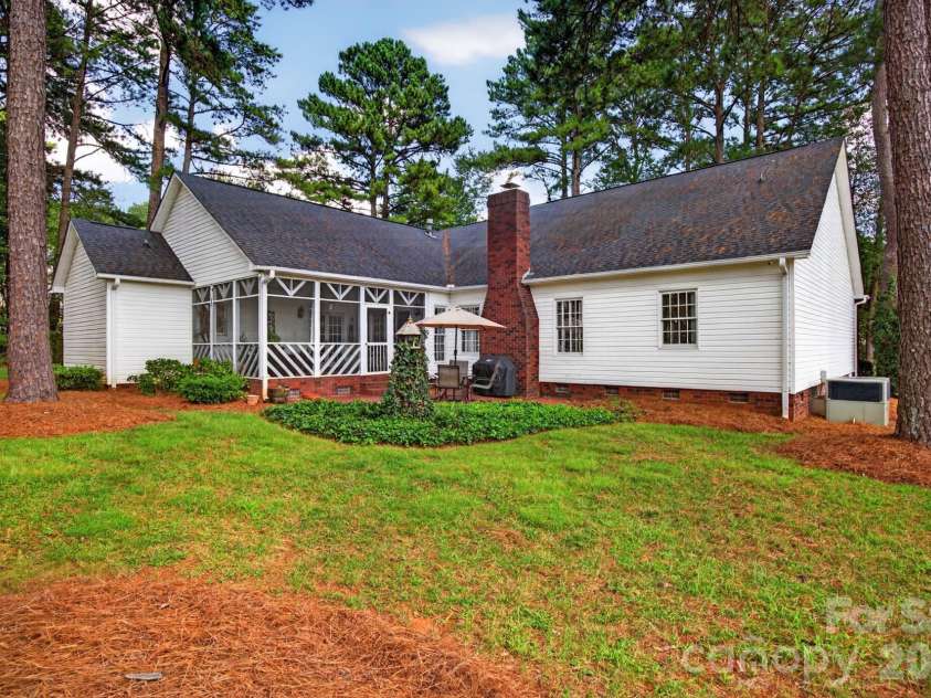 190 Bonaventure Drive, Salisbury, NC 28147.  MLS# CAR4425766, YatesRealty ID 51359. 