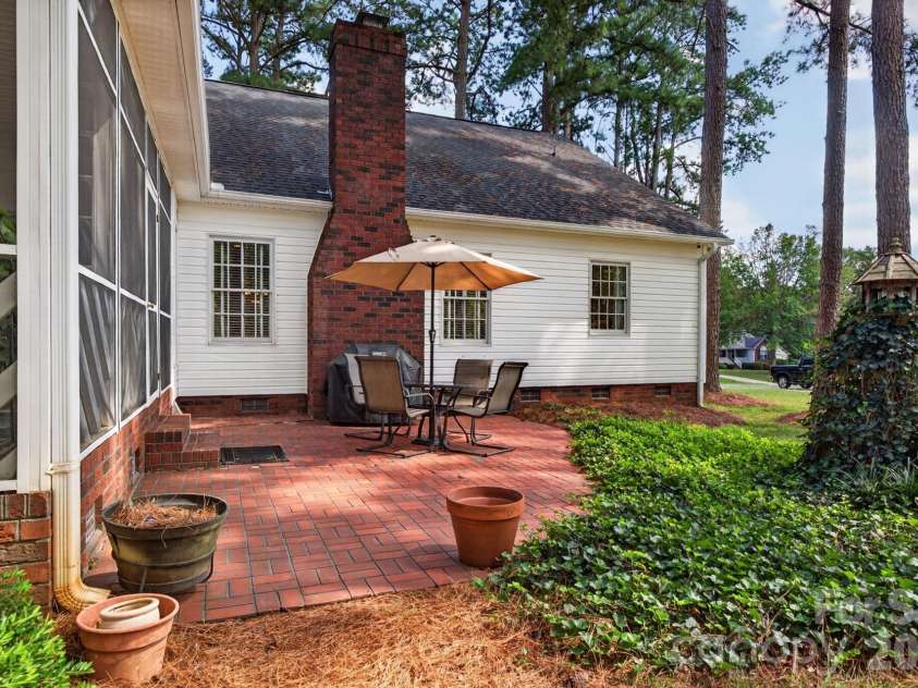 190 Bonaventure Drive, Salisbury, NC 28147.  MLS# CAR4425766, YatesRealty ID 51359. 