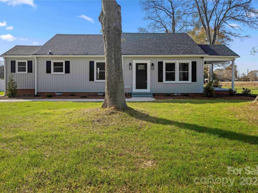 1816 Sulphur Springs Road, Shelby, NC 28152.  MLS# CAR4190451, YatesRealty ID 5136. Front