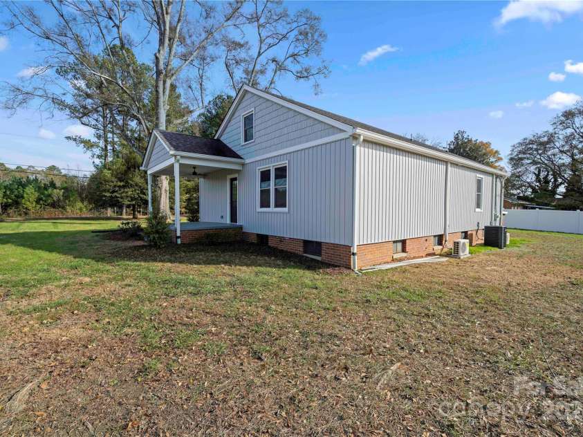 1816 Sulphur Springs Road, Shelby, NC 28152.  MLS# CAR4190451, YatesRealty ID 5136. Right Side & Rear