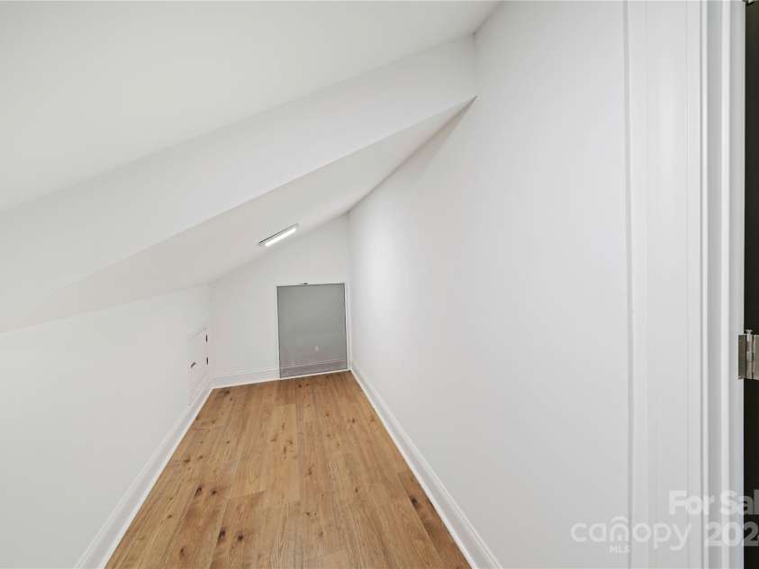 1816 Sulphur Springs Road, Shelby, NC 28152.  MLS# CAR4190451, YatesRealty ID 5136. Walk-In Closet/Storage