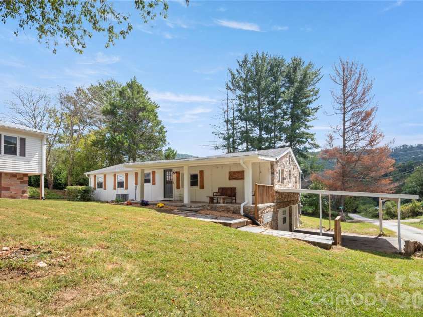 28 Long Cove Road, Candler, NC 28715.  MLS# CAR4425807, YatesRealty ID 51360. 